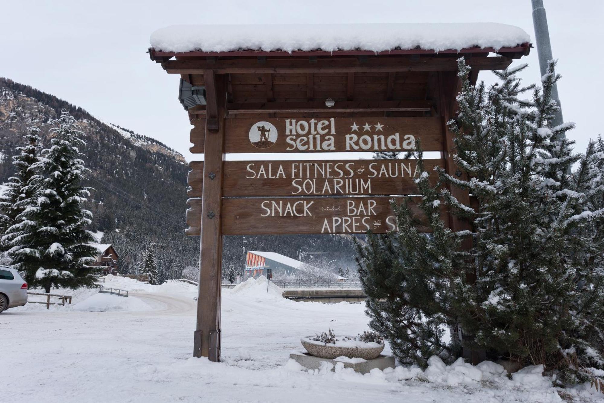 Hotel Sella Ronda Serenella Campitello di Fassa Kültér fotó