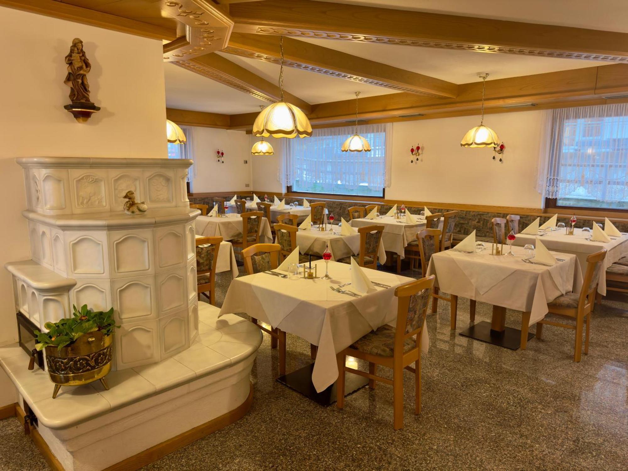 Hotel Sella Ronda Serenella Campitello di Fassa Kültér fotó